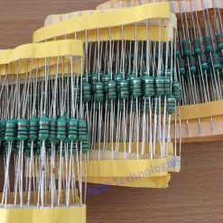 Inductor axial 1/2 W berwarna hijau pada pita (tape) - RDD Technologies