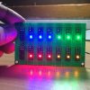 LED SMD 0805 menyala pada papan uji: biru, hijau, merah, kuning